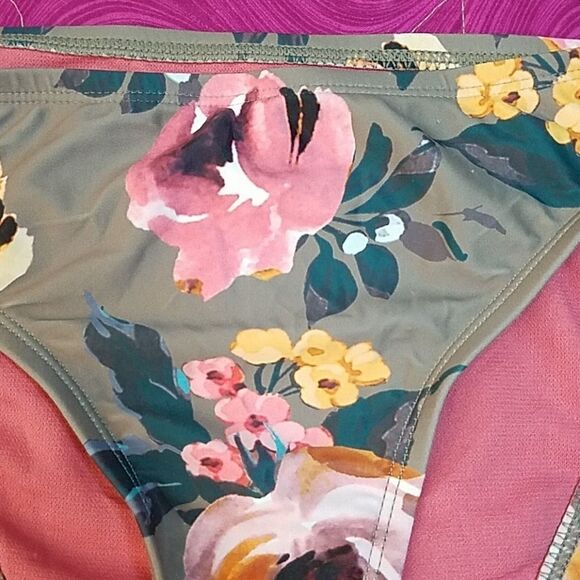 ✔ 5 for $25 Shade & Shore swim bottoms size medium - Picture 2 of 4